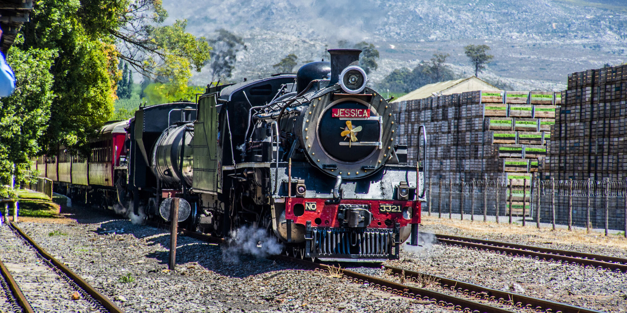elgin steam train w2000 h1000 mcrop upscale1 autoformat compress cz1 i1