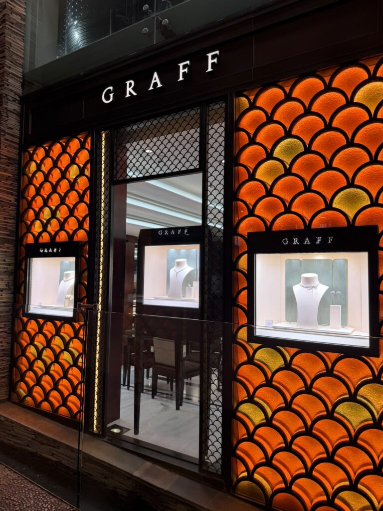 The Art at Delaire Graff Estate: Discover Art in the Stellenbosch Winelands gioielleria